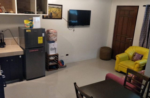 2STOREY TOWNHOUSE W/T 4 BEDROOM
