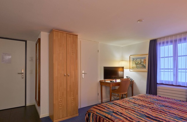 3.1 Benjamin - Hine Adon Aparthotel