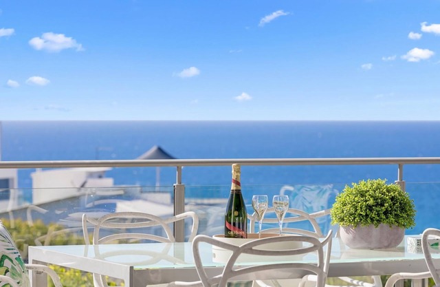 3 Alpha on Elanda - Stunning Ocean View Apartment