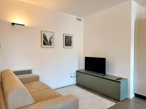 3 Are Apartment