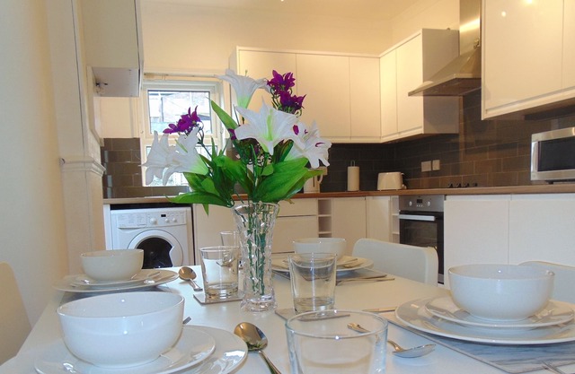 3-Bed - 2-Bathroom House
