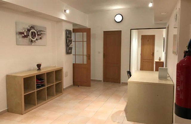 3 Bed Flat - Sleeps 6 - Smoking - Parking - Wifi