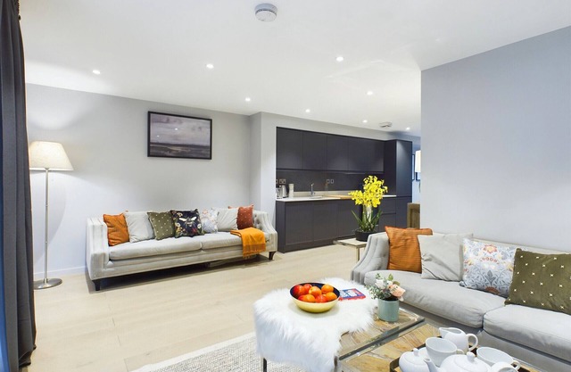 3 Bed Retreat by Wild Roses