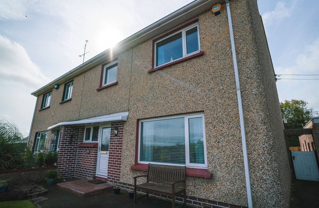 3 bed, sleeps 6