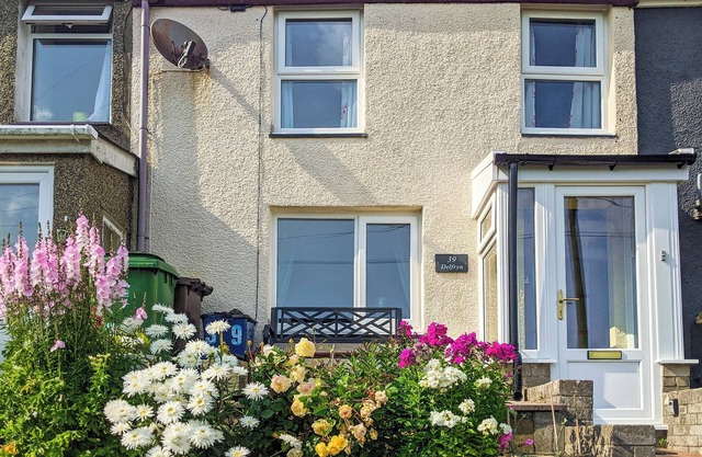 3 bedroom accommodation in Talysarn near Caernarfon