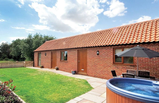 3 bedroom accommodation in Near Chapel St Leonards