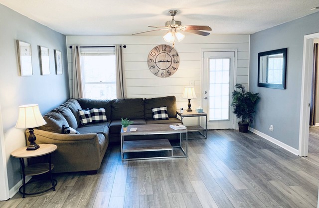 ★3 Bedroom/2 Bath 10 minutes from Ft Campbell!★