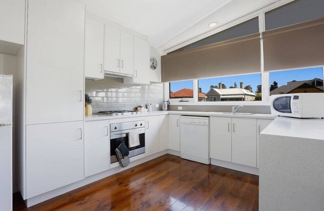3 bedroom, 2 bathroom townhouse in CBD