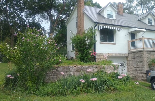 3-bedroom, 2 full baths home, newly renovated, centrally located