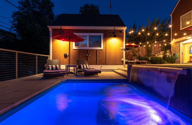 3 Bedroom, 3 1/3 Bath Chelan Home with Private Cocktail Pool/Hot Tub