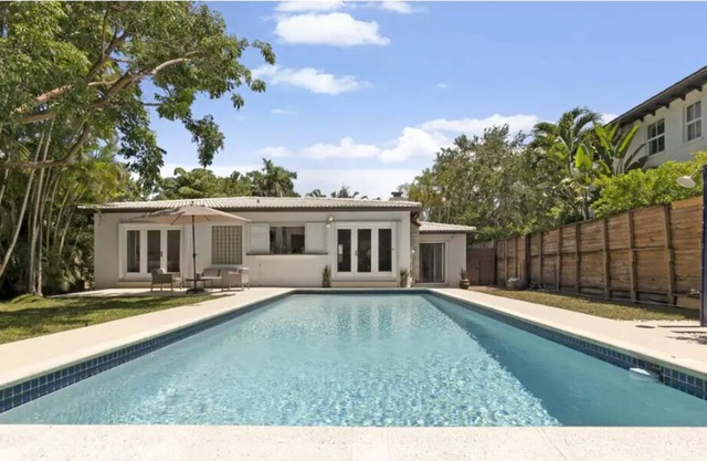 3 Bedroom 630201 by Houzlet