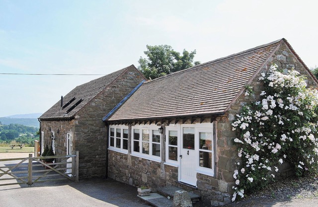 3 bedroom accommodation in Broome Chatwall, near Church Stretton