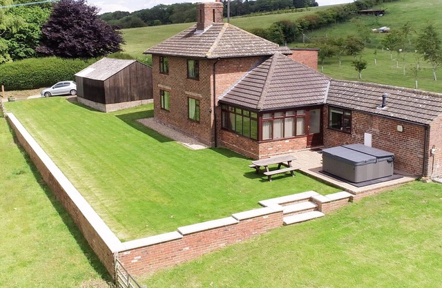 3 bedroom accommodation in Walesby, near Market Rasen