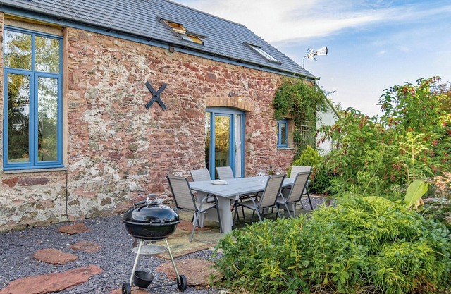 3 bedroom accommodation in St Ishmael&rsquo;s, near Haverfordwest