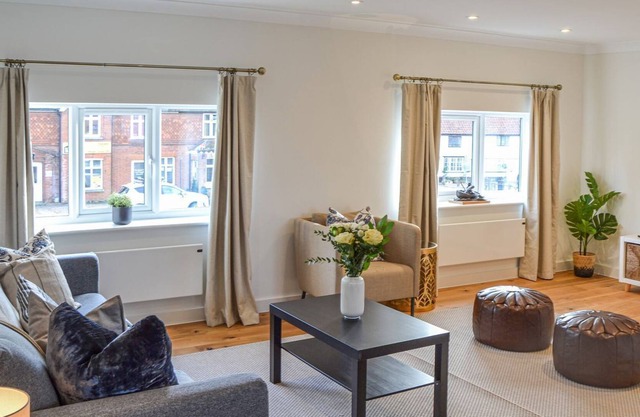 3 bedroom accommodation in Long Stratton