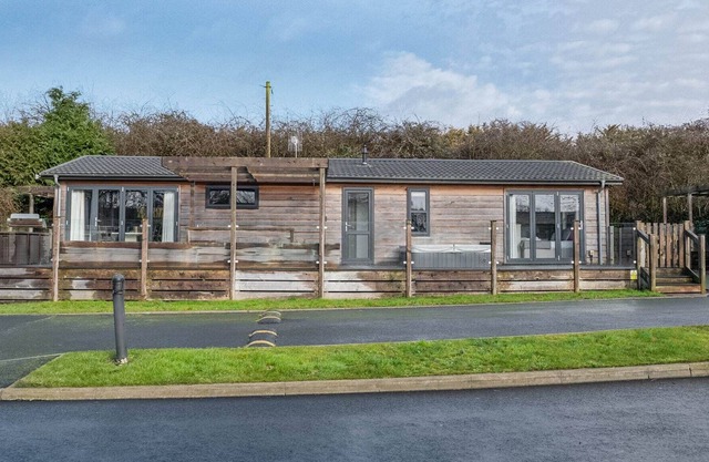 3 bedroom accommodation in North Walsham