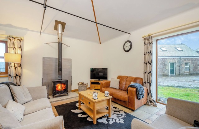 3 bedroom accommodation in West Kilbride