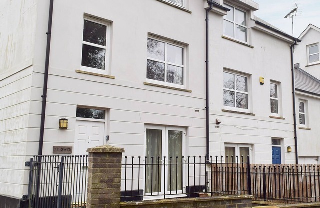 3 bedroom accommodation in Haverfordwest