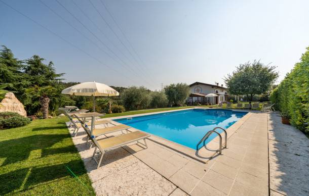 3 bedroom accommodation in Caprino Veronese VR