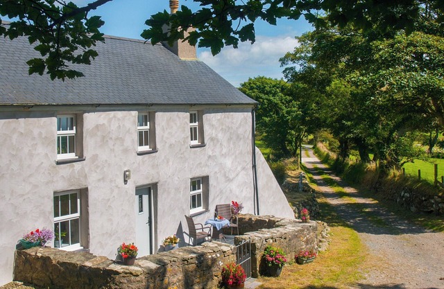 3 bedroom accommodation in Llaniestyn, near Abersoch
