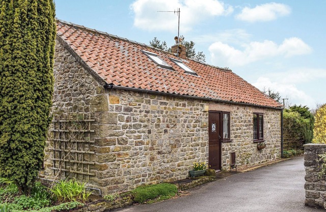 3 bedroom accommodation in Cloughton, near Harwood Dale