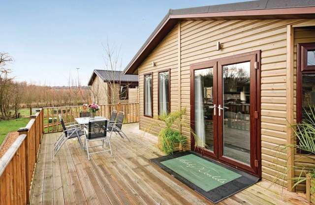 3 bedroom accommodation in Overseal, Nr Ashby-de-la-Zouch