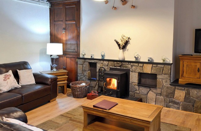 3 bedroom accommodation in Pontllyfni, near Caernarfon