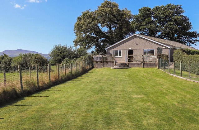 3 bedroom accommodation in Caernarfon