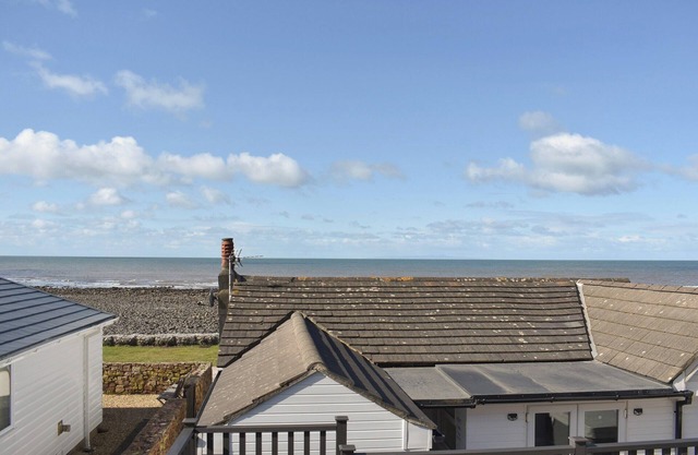 3 bedroom accommodation in Coulderton