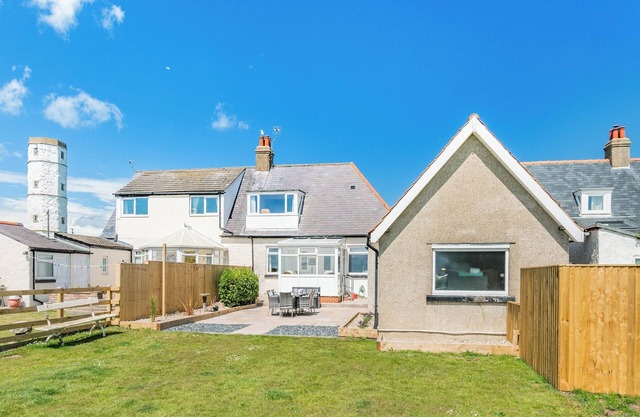 3 bedroom accommodation in Flamborough
