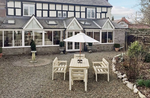 3 bedroom accommodation in Kingsland, near Leominster