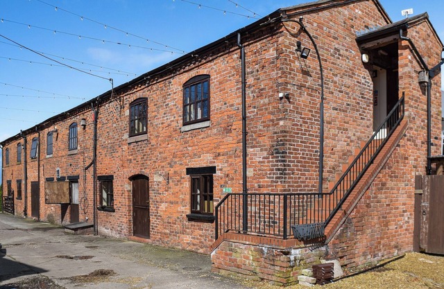 3 bedroom accommodation in Middlewich