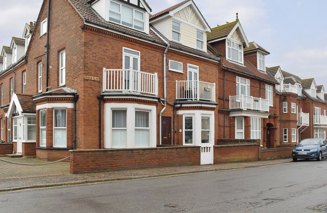 3 bedroom accommodation in Sheringham