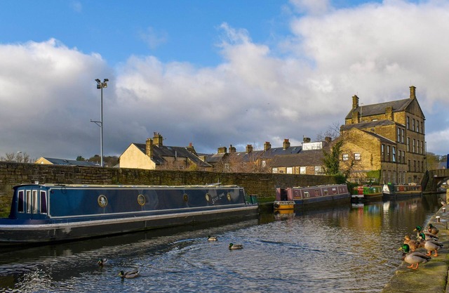 3 bedroom accommodation in Winterburn