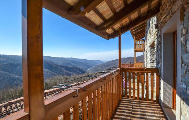 3 bedroom accommodation in Stregna