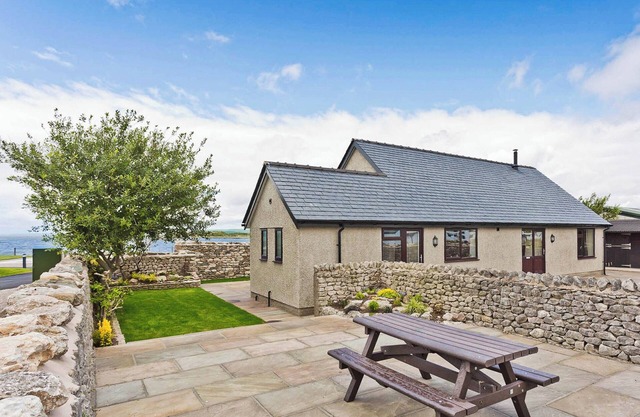 3 bedroom accommodation in Carnforth
