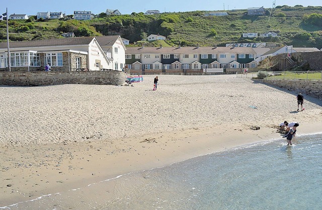 3 bedroom accommodation in Portreath