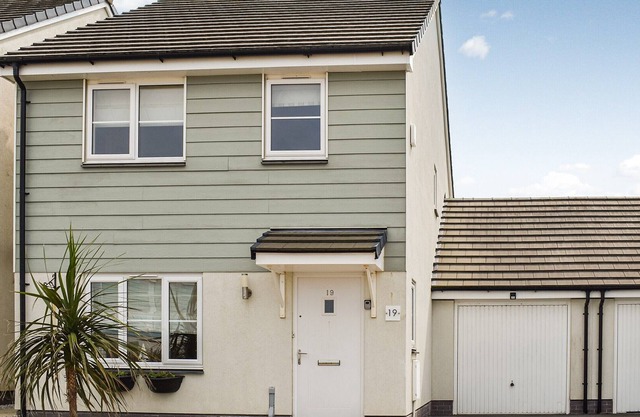 3 bedroom accommodation in Portreath