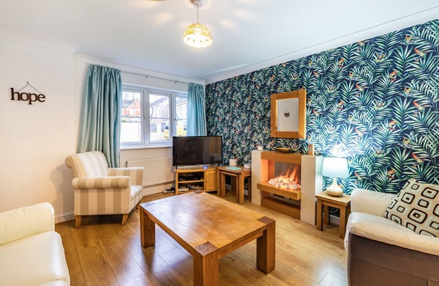 3 bedroom accommodation in Ulverston