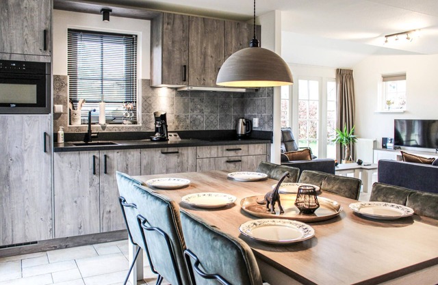3 bedroom accommodation in Hoge Hexel