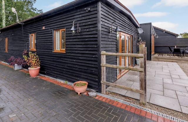3 bedroom accommodation in Headcorn