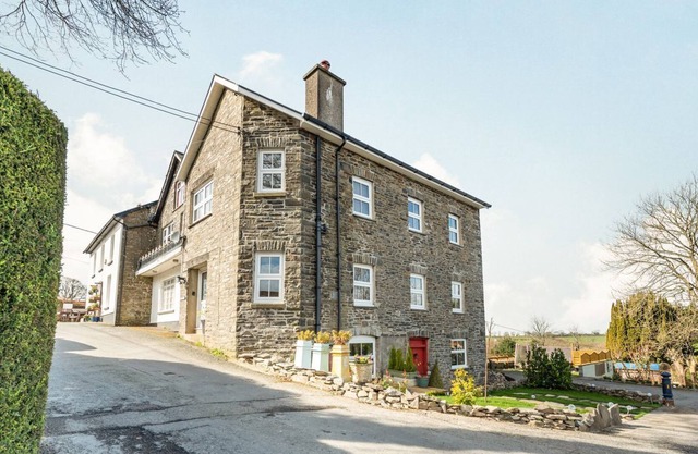 3 bedroom accommodation in Cilcennin, nr Aberaeron