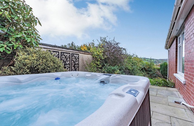 3 bedroom accommodation in Lampeter
