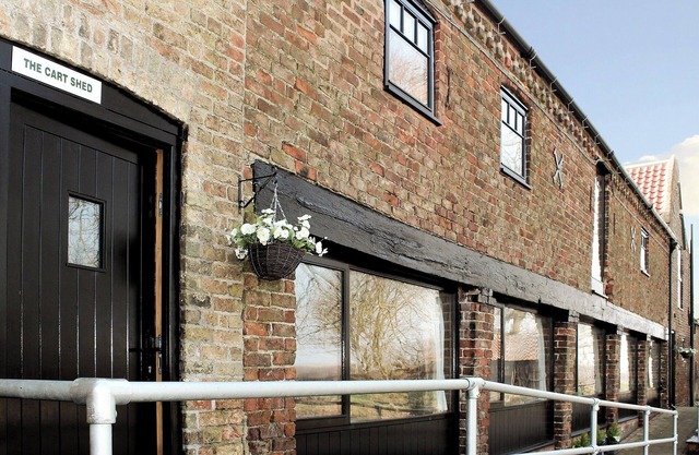 3 bedroom accommodation in Tickton, near Beverley