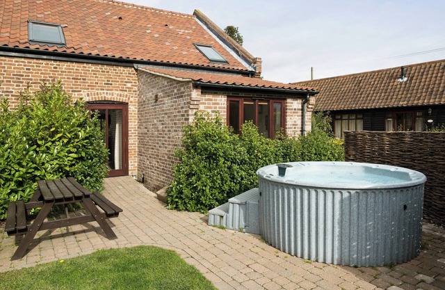 3 bedroom accommodation in Catfield