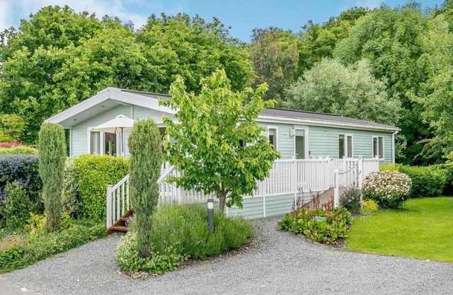 3 bedroom accommodation in Mercia Marina, Willington