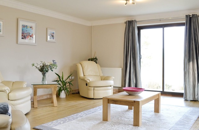 3 bedroom accommodation in Llansteffan, near Carmarthen