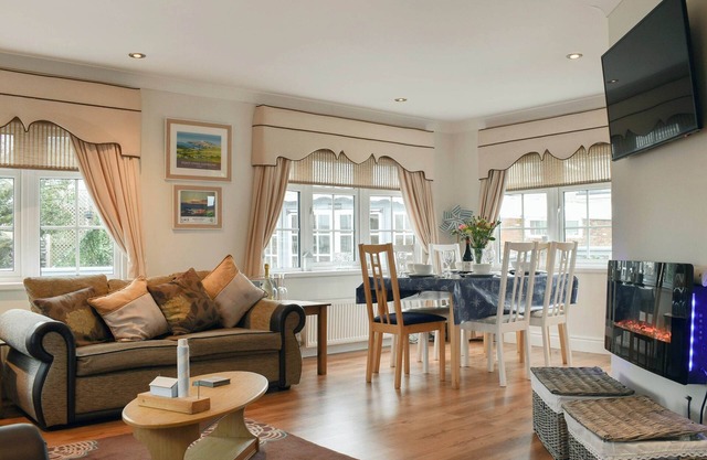 3 bedroom accommodation in Amlwch