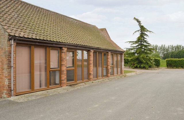 3 bedroom accommodation in Doddington, near Lincoln