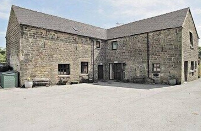 3 bedroom accommodation in Onecote